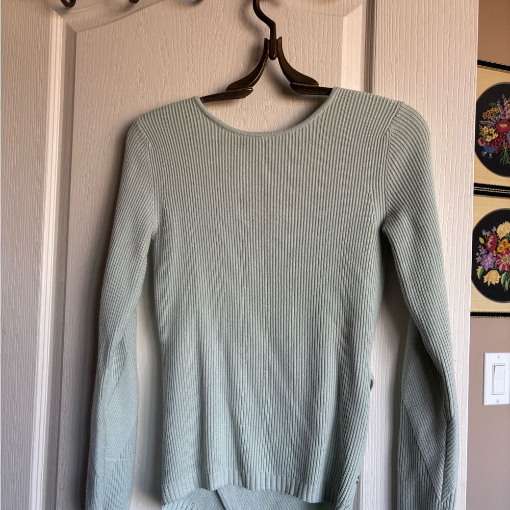 Lululemon Like New-Reversible Mint Green Ribbed Women's Sweater